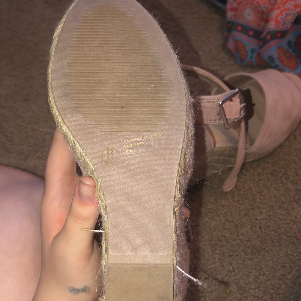 High heels - Picture 4 of 6